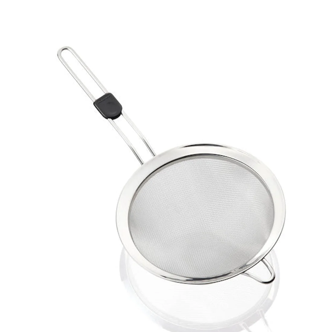 Stainless Steel Strainer 20cm with Ergonomic Handle, Leifheit