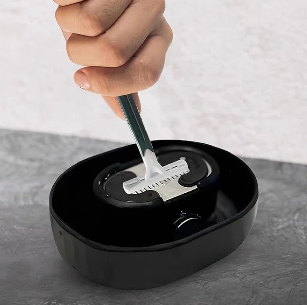 Razor Rinser Device â€“ Portable Blade Cleaner